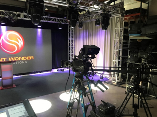 Z-HD5500 Cameras Elevate Quality of Remote Virtual Events for Dont Wonder Productions